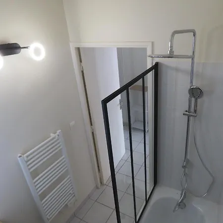 Centre & Acces Facile Apartment Nimes